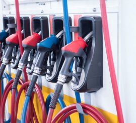 Petrolpumpsnipped