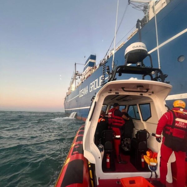 NSRI St Francis Bay, JBay Crew Evacuate ill Russian From Boat
