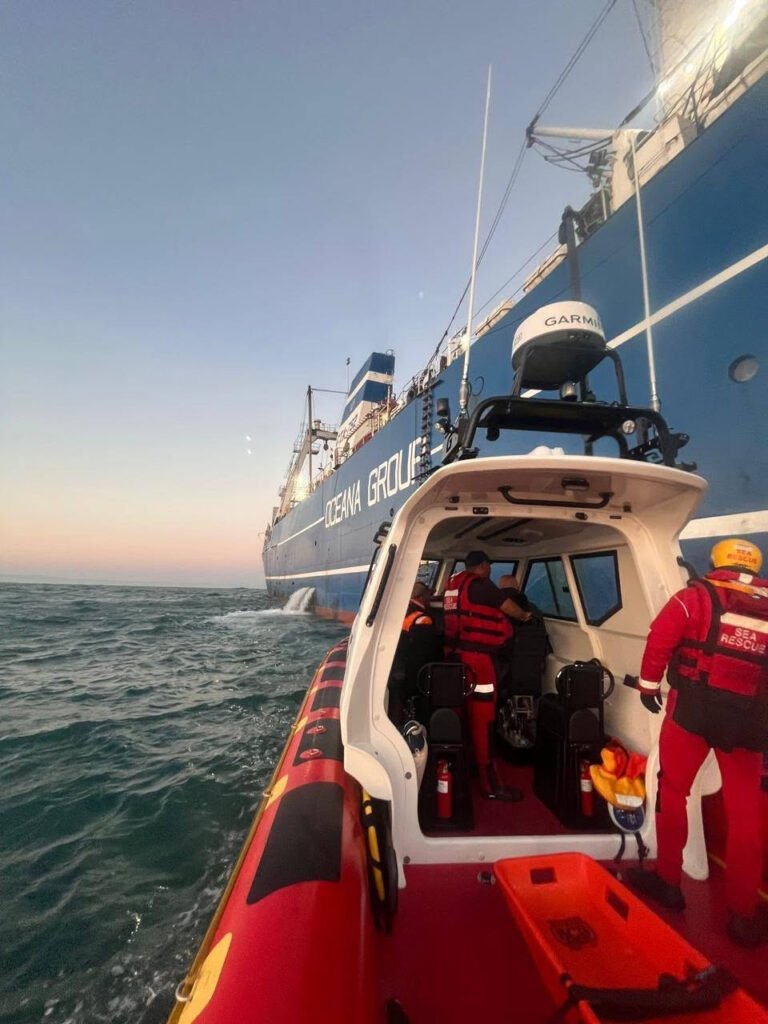NSRI St Francis Bay, JBay Crew Evacuate ill Russian From Boat